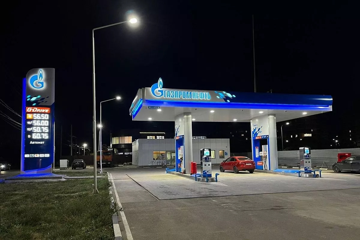 освещение подъезда АЗС
