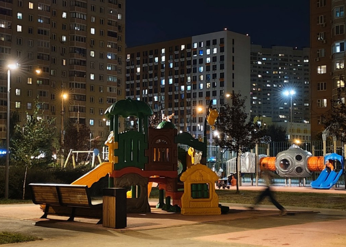 освещение детской площадки многоквартирного дома